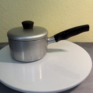 Vintage Wear-Ever #751 1 Qt Sauce Pan with Lid Aluminum Complete, Nice